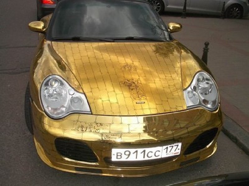 Złote Porsche 911